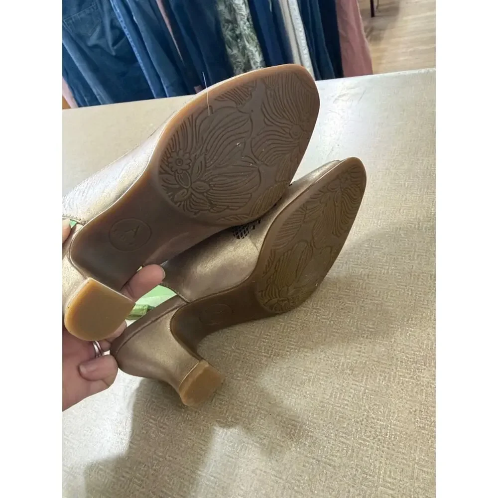 Clarks Artisan Collection peep toe leather sling back heels women's size 6